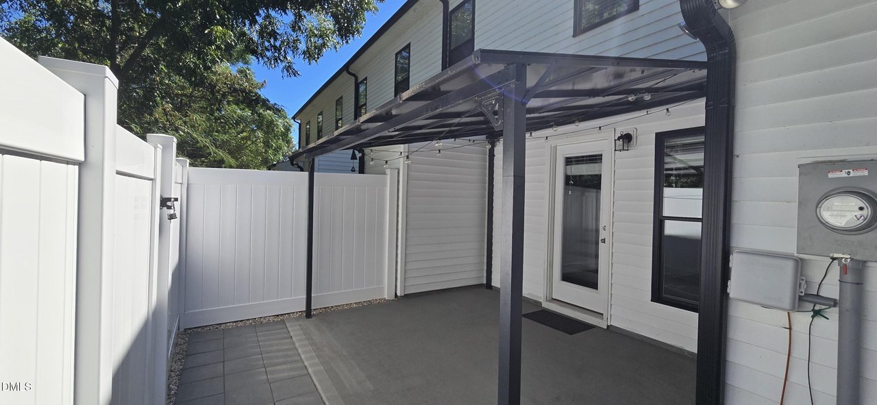 242 S Raleigh St, Angier